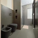 Diamonds House Апартаменти