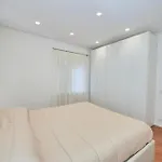 Diamonds House Апартаменти *